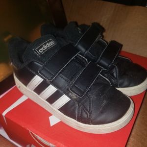 Adidas velcro straps kicks